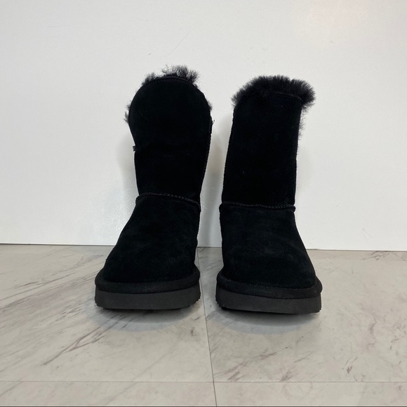 New! UGG Constantine Black Short Winter Boot 6 - Picture 2 of 13